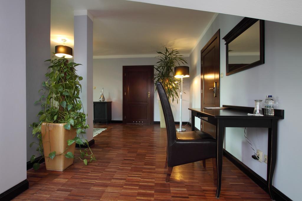 Maranello Villa Отвоцк Екстер'єр фото